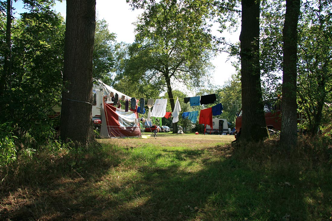 camping-lolotte-kamperen-kampeerveld-camper-kampeerbus